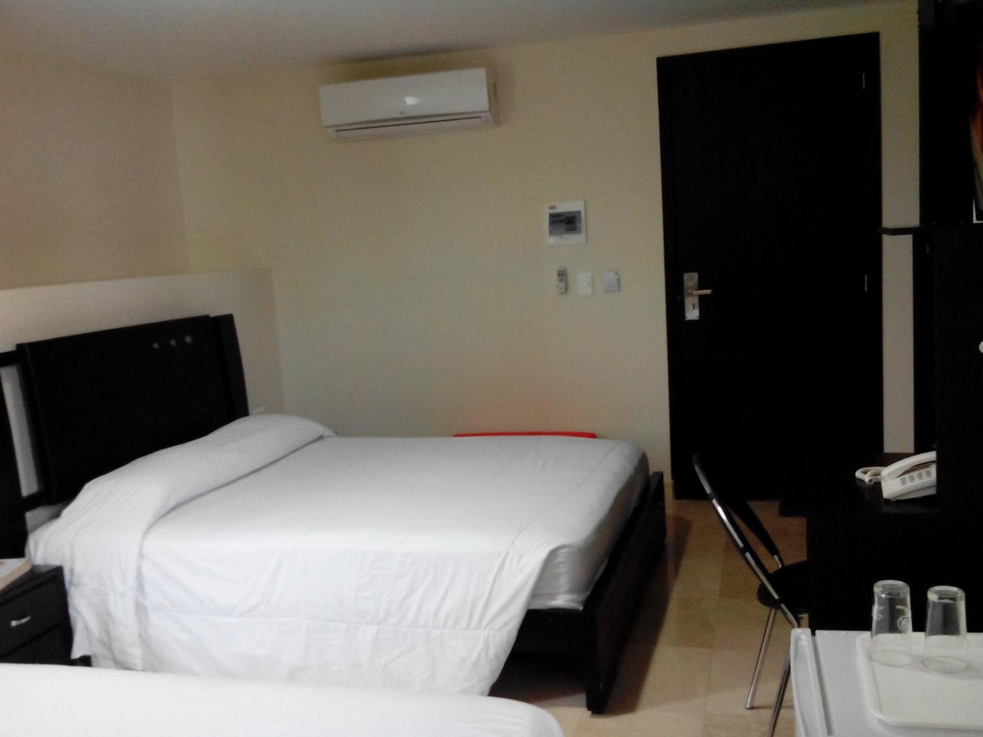 Hotel Suite Continental บาร์รังกีญา ภายนอก รูปภาพ