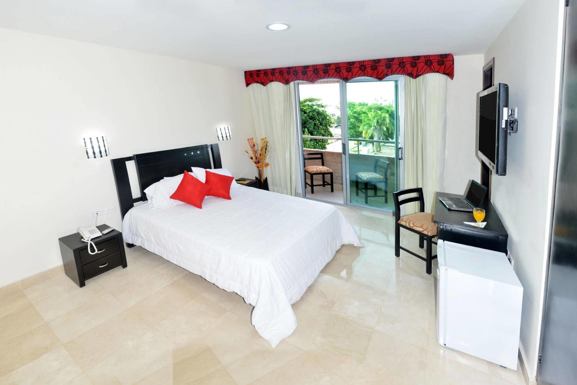 Hotel Suite Continental บาร์รังกีญา ภายนอก รูปภาพ